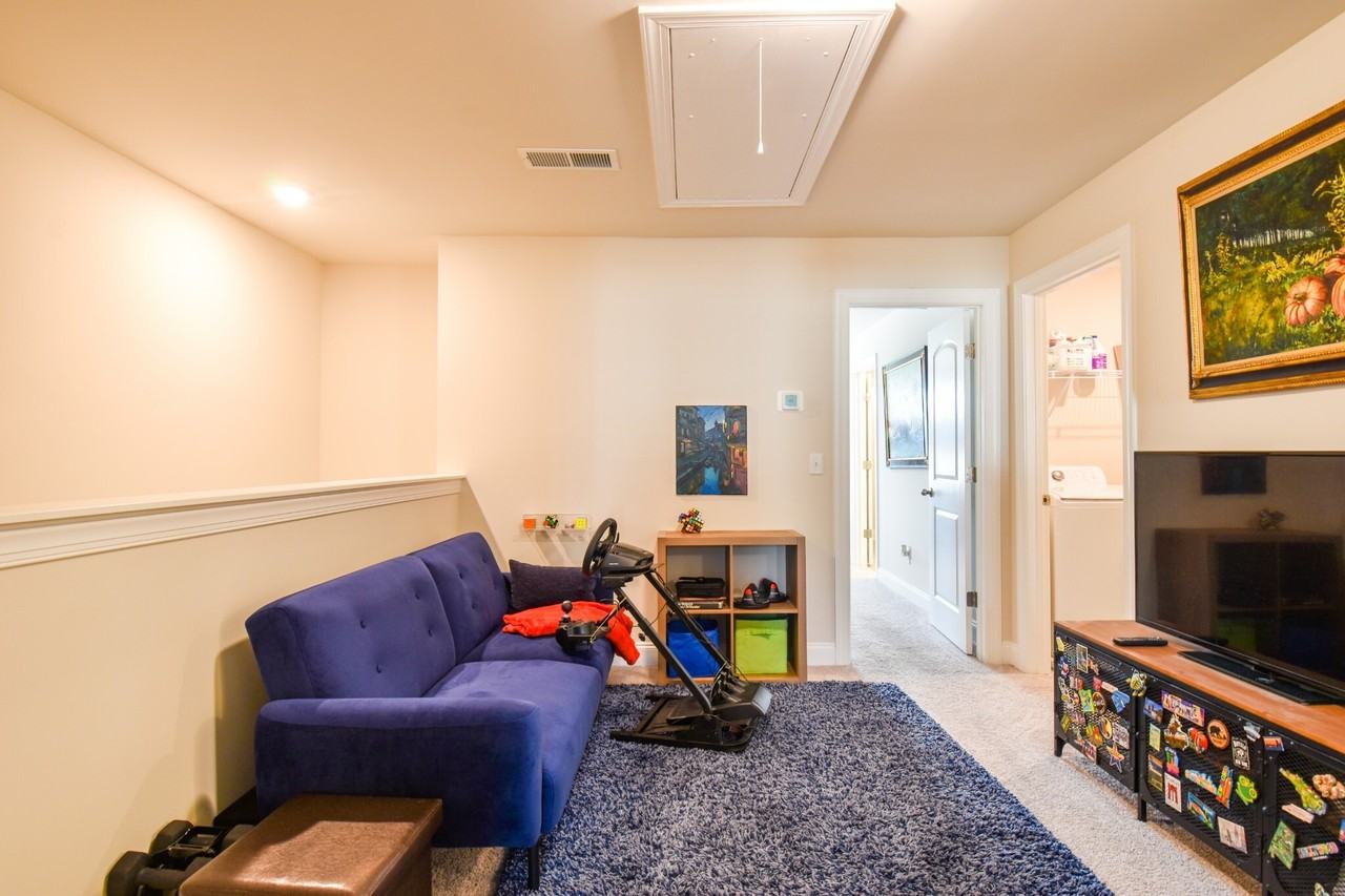 741 Prairie View Dr #1 - Photo 5 of 20