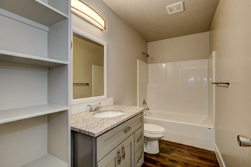 605 E Elgin St #100 - Photo 7 of 8