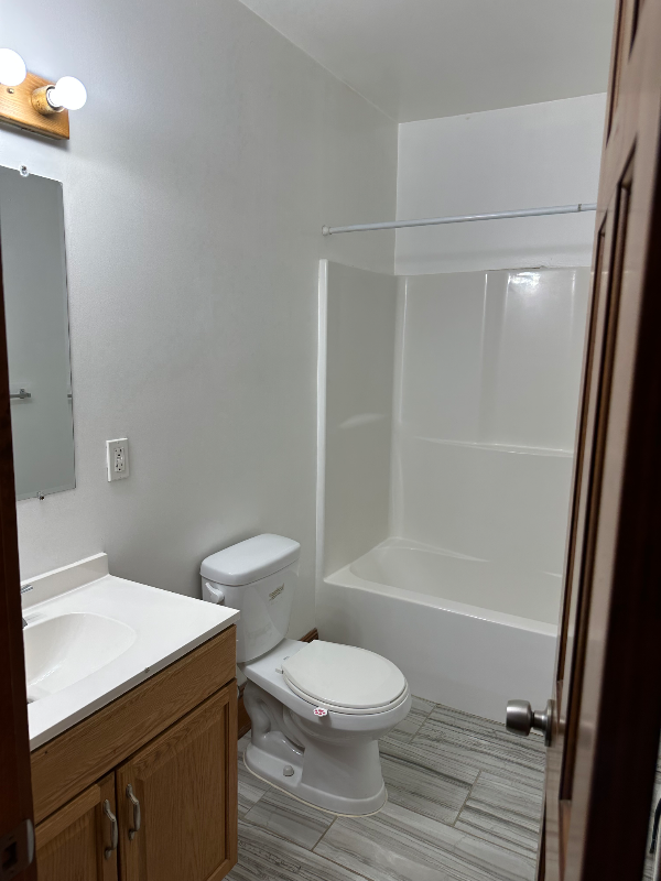 37 Lyman St - Photo 2 of 5