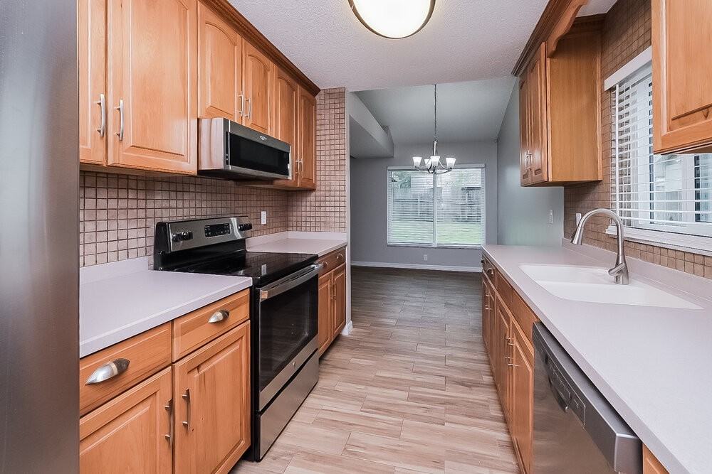 1111 Tuxford Dr - Photo 6 of 16