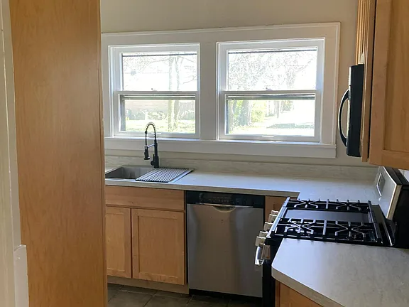 1129 N Keystone Ave #1129 - Photo 7 of 18