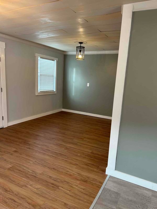 2310 S Grant Ave - Photo 4 of 18