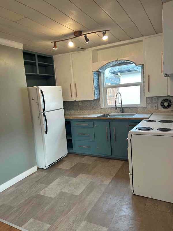 2310 S Grant Ave - Photo 6 of 18