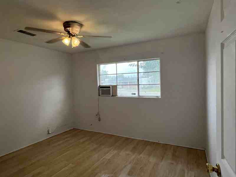 1013 Rancho Rd - Photo 3 of 12