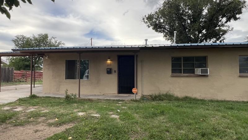 1013 Rancho Rd - Photo 4 of 12