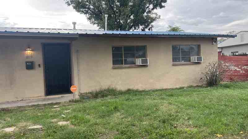 1013 Rancho Rd - Photo 5 of 12