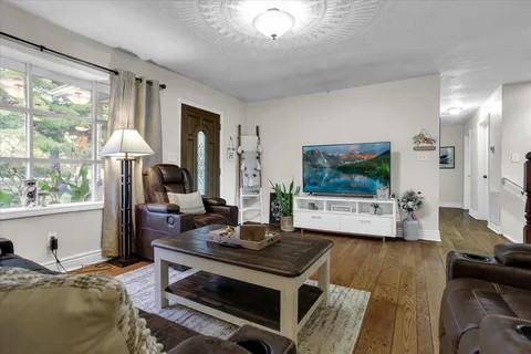 6251 Burnt Chimney Rd - Photo 3 of 19