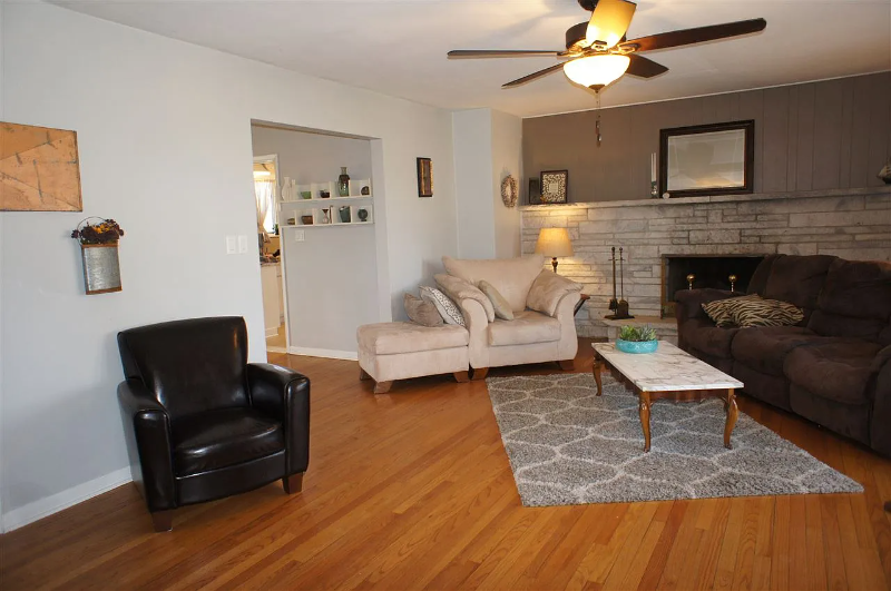 2515 Mandrake Dr - Photo 4 of 20