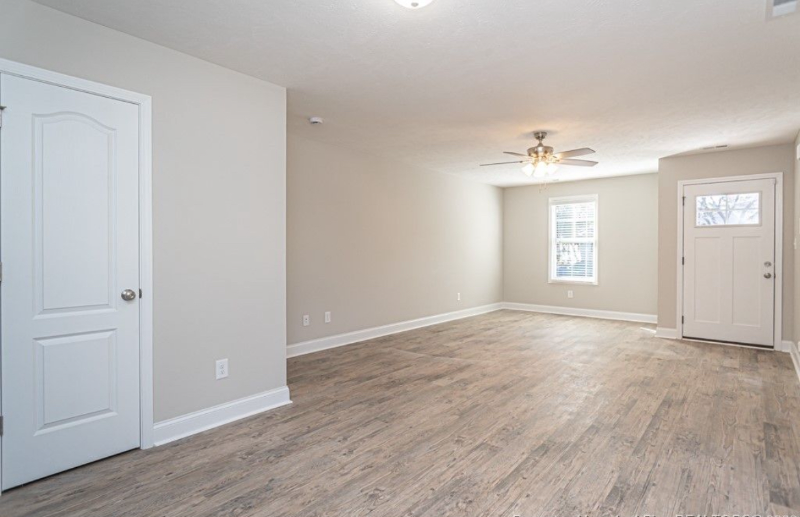 935 Fleetwood Dr #A - Photo 4 of 20