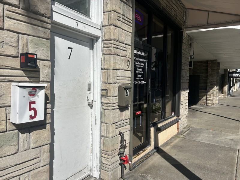 7 N Federal Hwy #1 - Photo 4 of 7