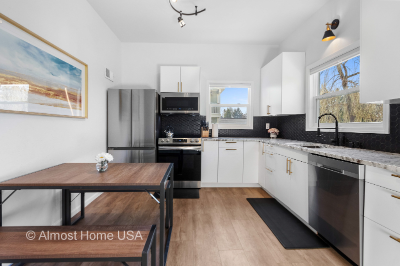 1335 Rhode Island St - Photo 5 of 16