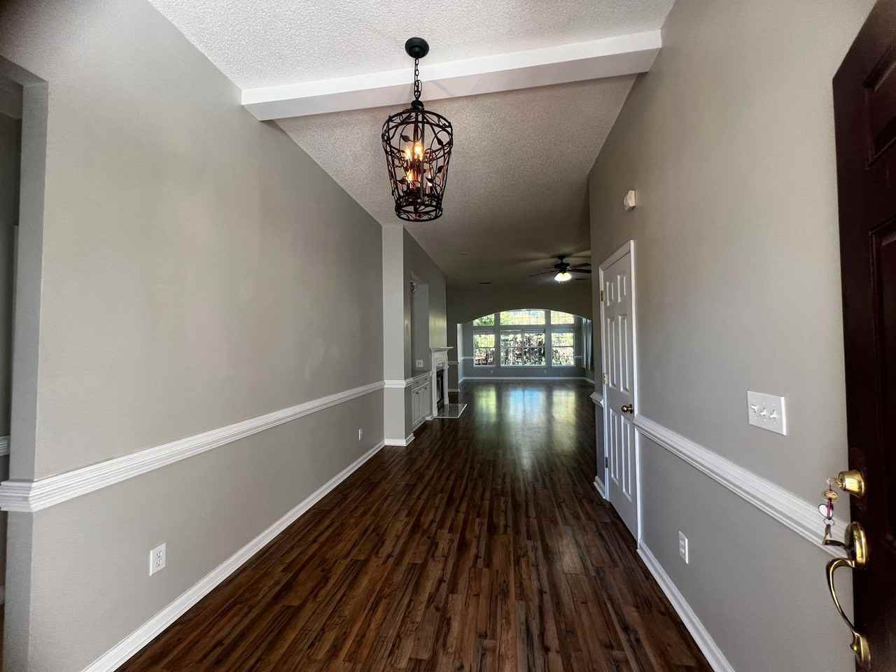 404 Blackberry Ln - Photo 3 of 29