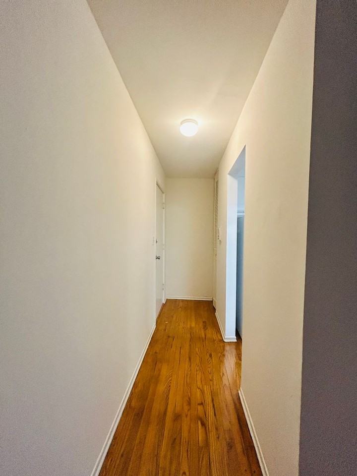 Hollywood Beach - Photo 5 of 13