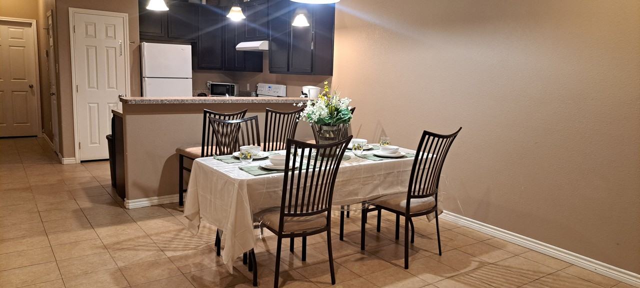 503 E Tullos St #B - Photo 4 of 9