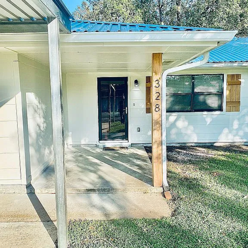 328 Paula Ave #NA - Photo 3 of 7