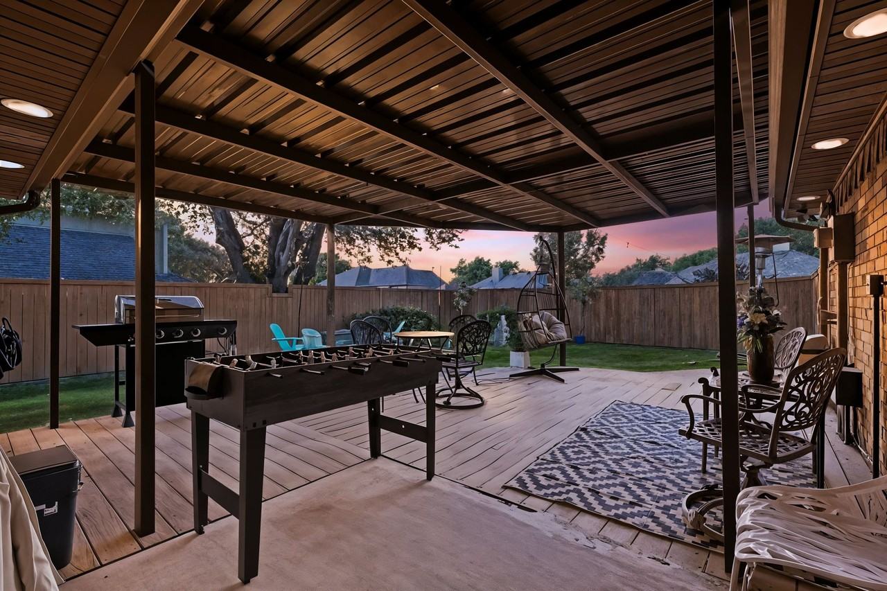 7581 Kings Ridge Rd #NA - Photo 2 of 48