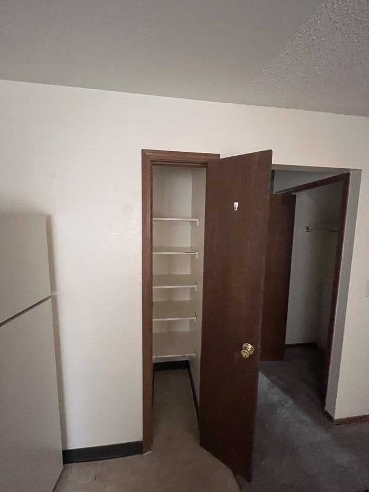 3714 Oro Blanco Dr #NA - Photo 3 of 36