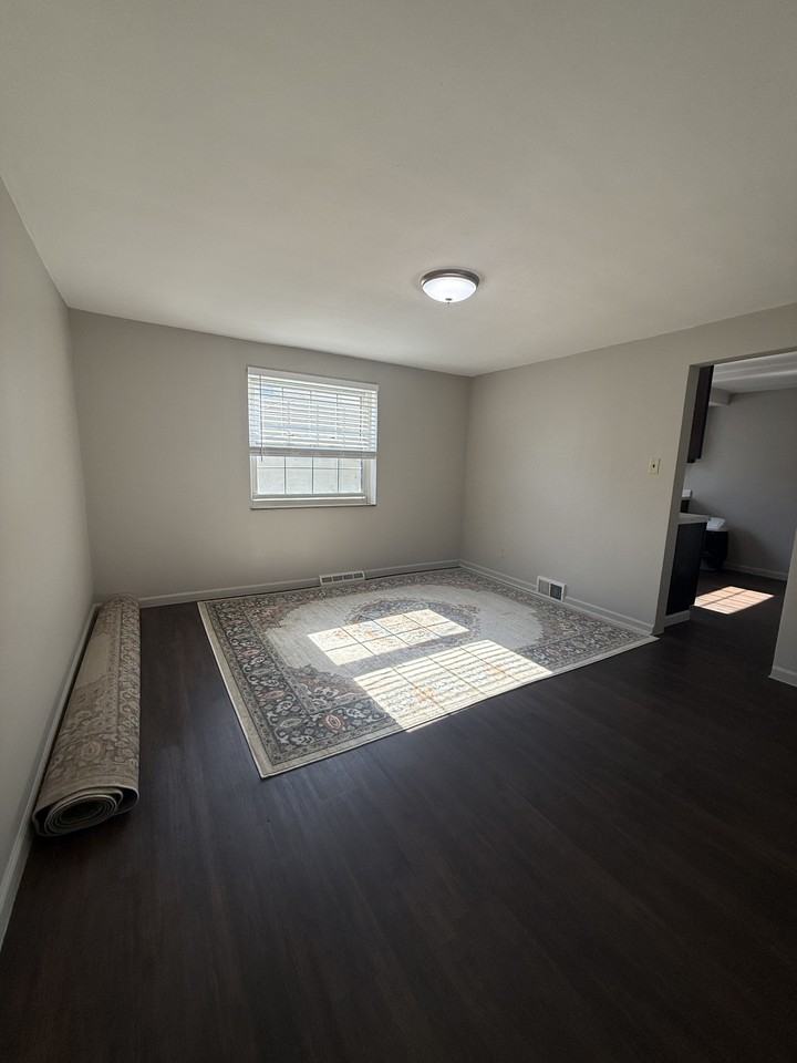 9 Chapel Dr #NA - Photo 4 of 21