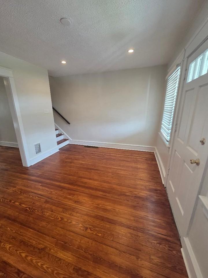 1447 Lawrence Rd #NA - Photo 2 of 8