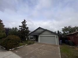 featured image of 1033 Crimson Ct #NA