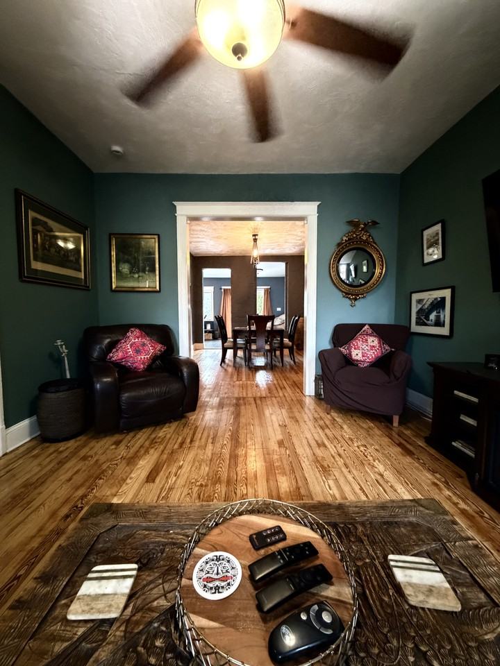 1214 Neal St Ne #NA - Photo 4 of 29
