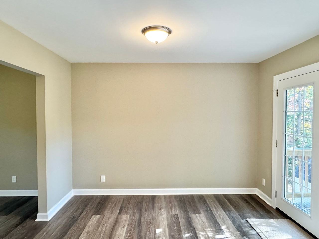 2 Kelly Ct - Photo 5 of 32