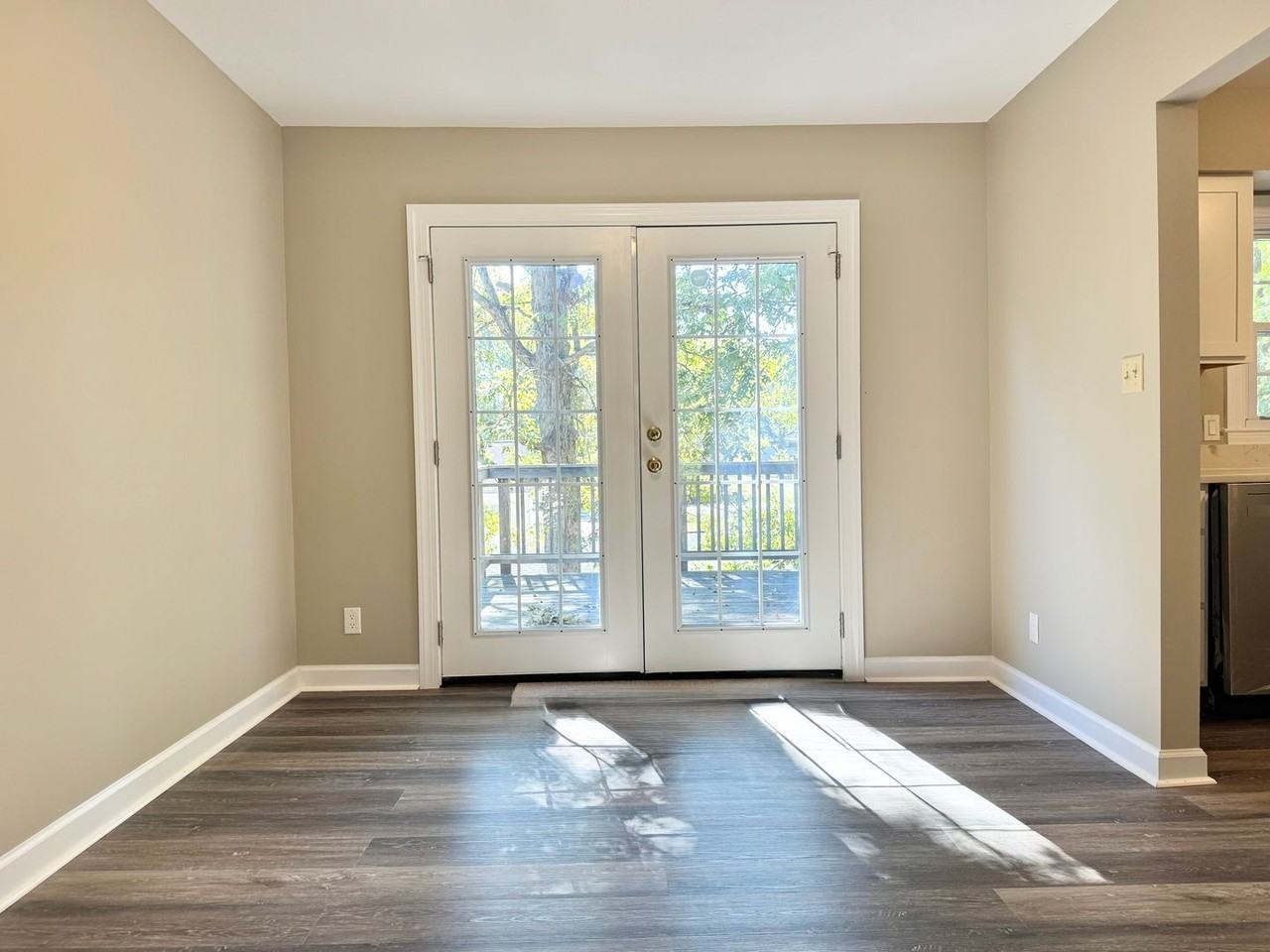 2 Kelly Ct - Photo 6 of 32