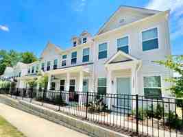 featured image of 1009 Pine St #C