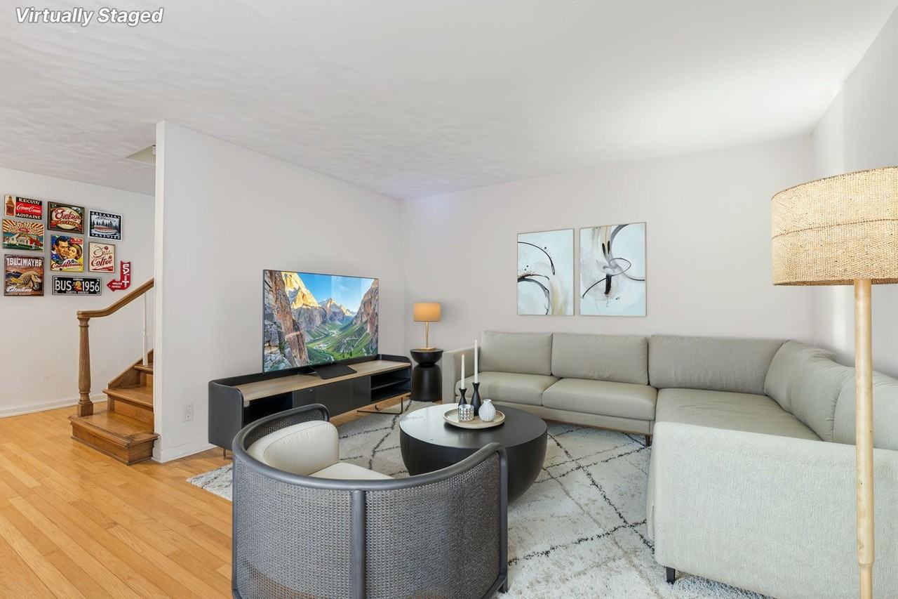216 Westminister Dr - Photo 3 of 17