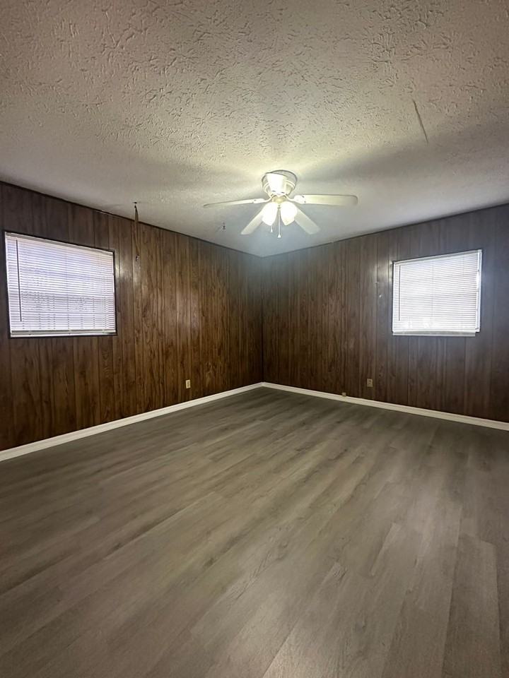 3408 E Lambright St - Photo 7 of 9