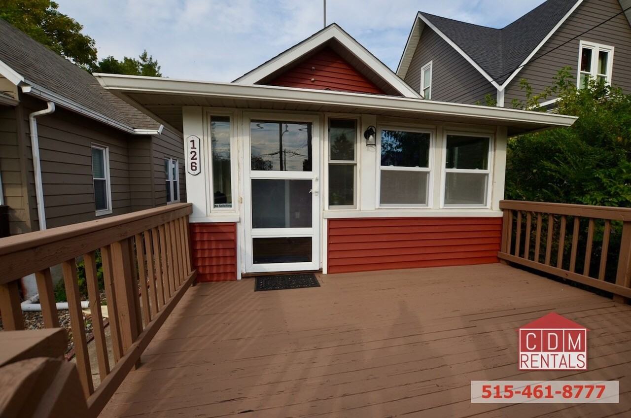 126 E Jackson Ave - Photo 3 of 21