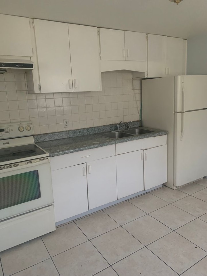 21st Street Ct W - Photo 2 of 15