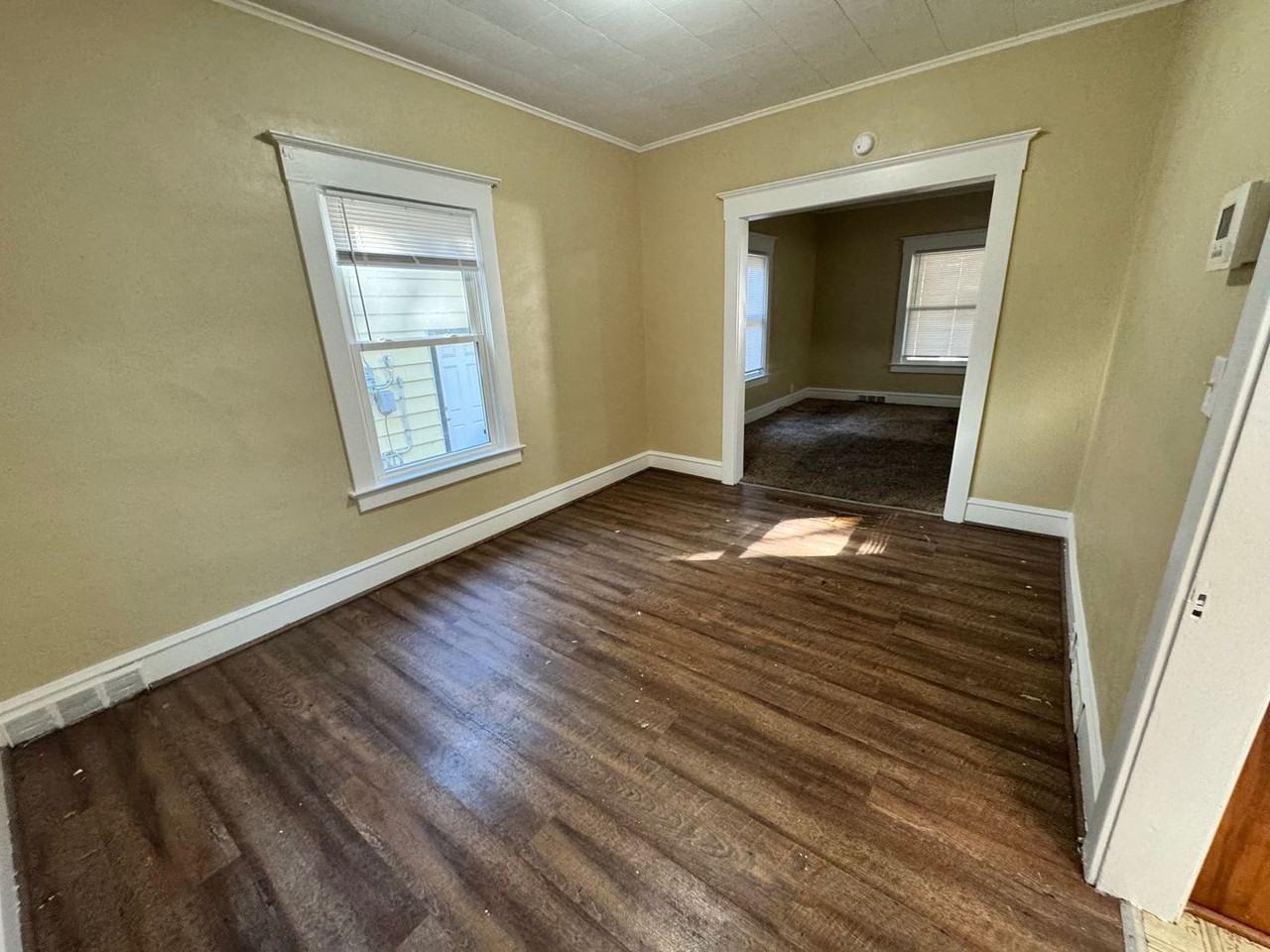 615 Nicholas St - Photo 4 of 12