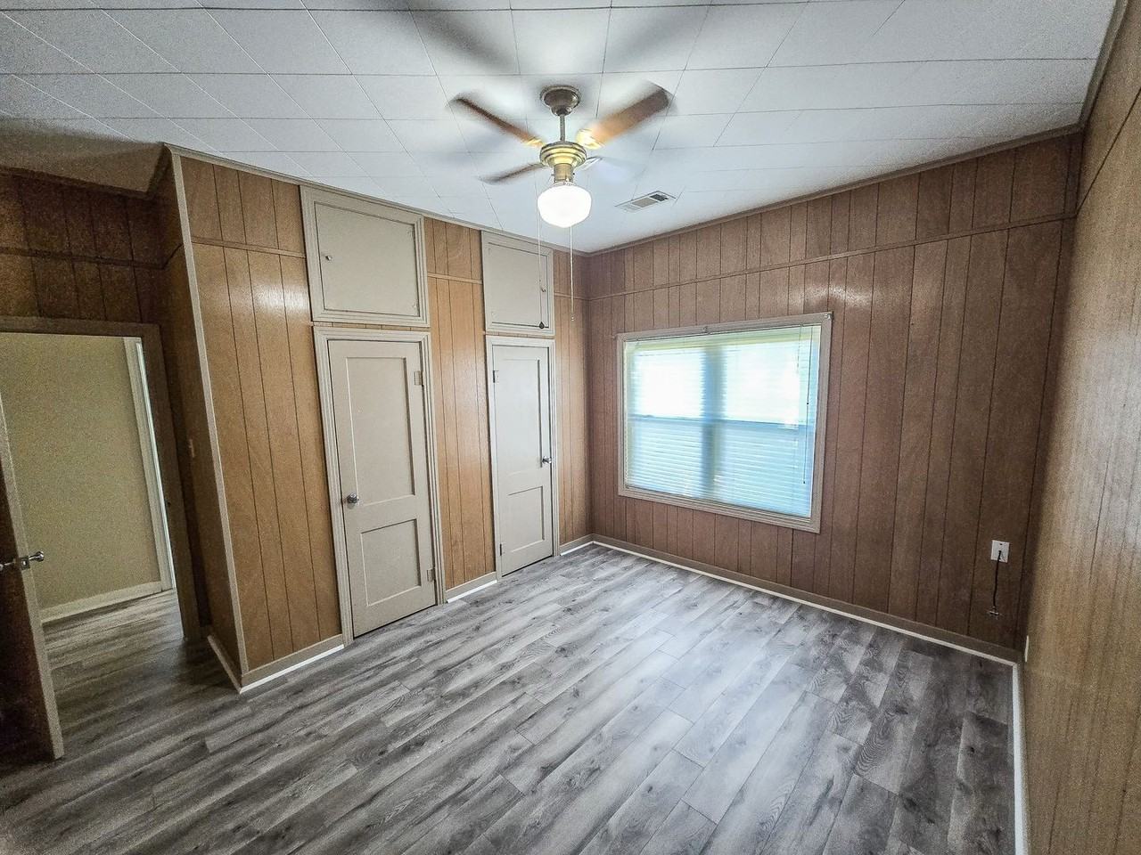 5195 Seale Rd - Photo 6 of 23