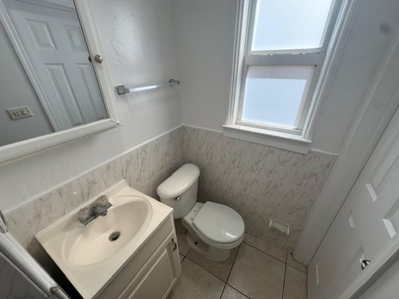 1822 Dixianna St Hollywood, FL 33020 - Photo 5 of 6