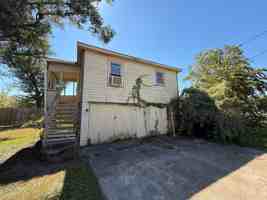 featured image of 417 W Logan St