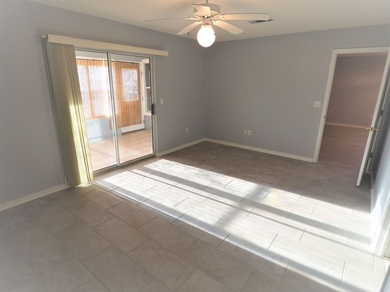 9434 Villas Drive - Photo 4 of 25