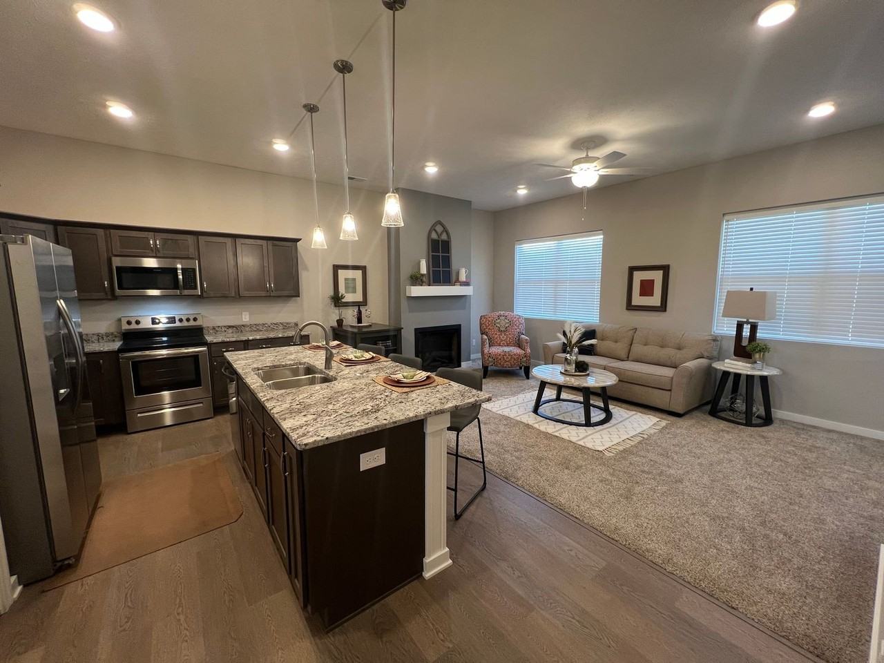 1803 Hillcrest Drive - Photo 3 of 9