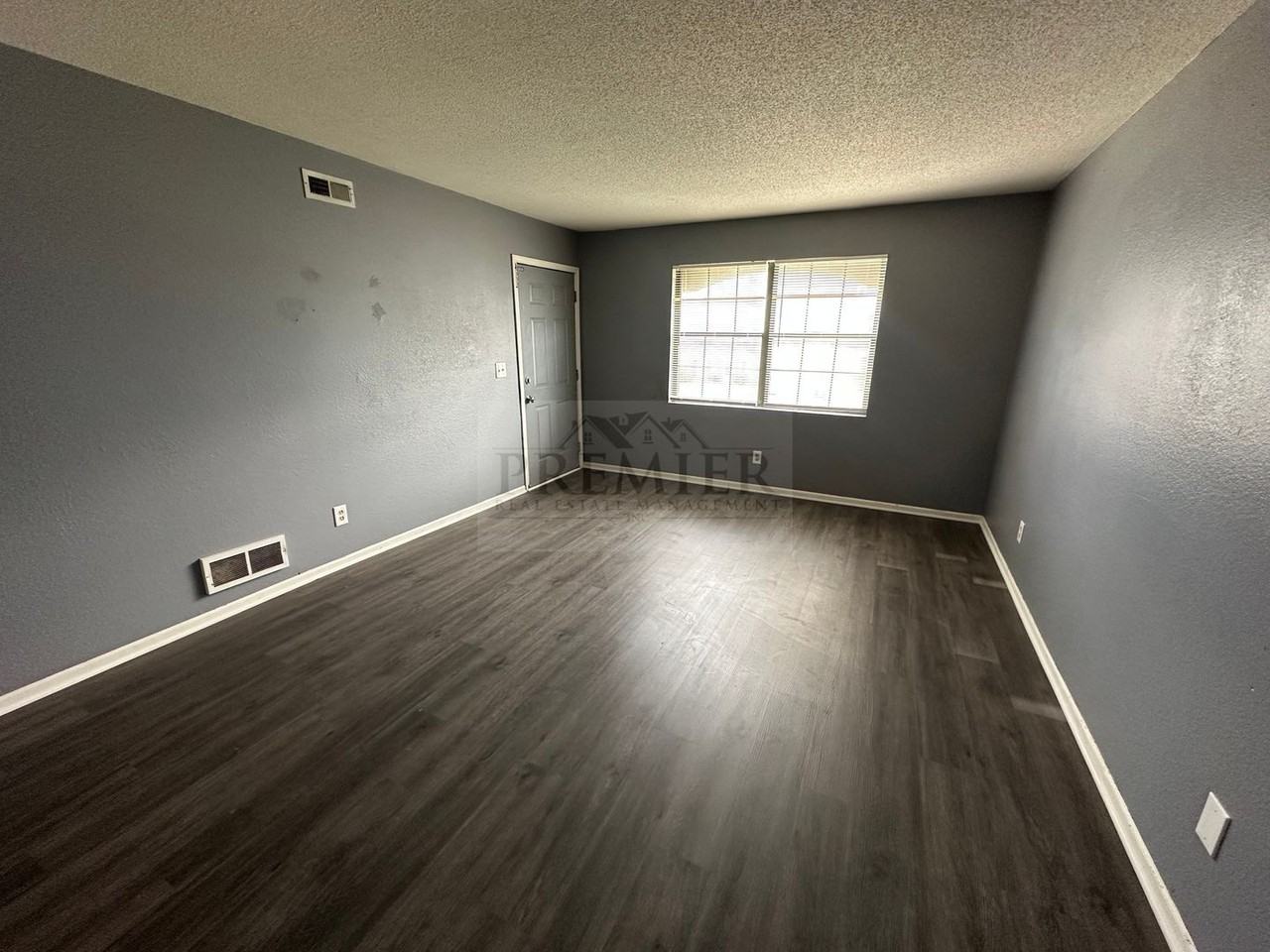 305 N 3rd St #3 - Photo 5 of 13