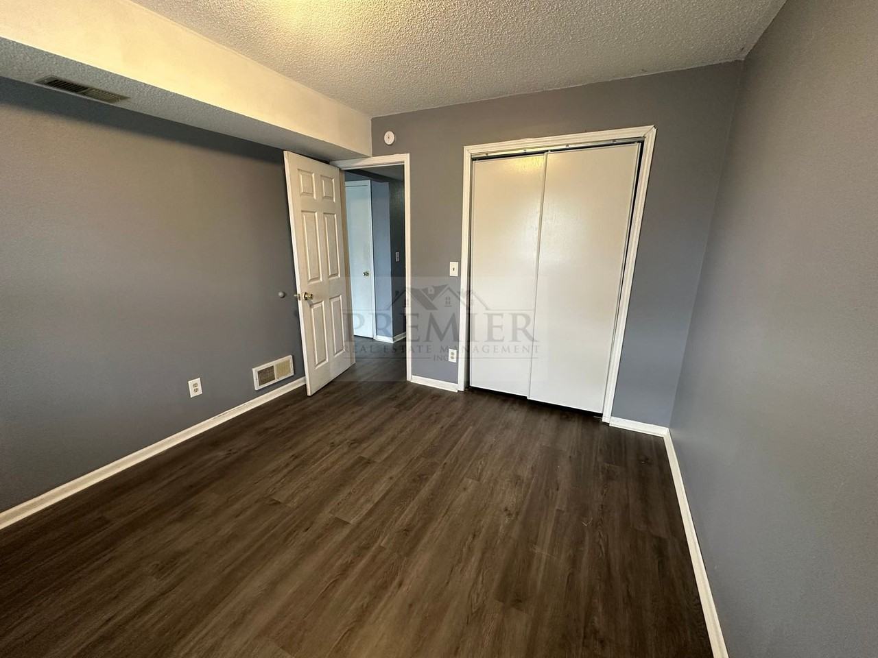 305 N 3rd St #3 - Photo 7 of 13