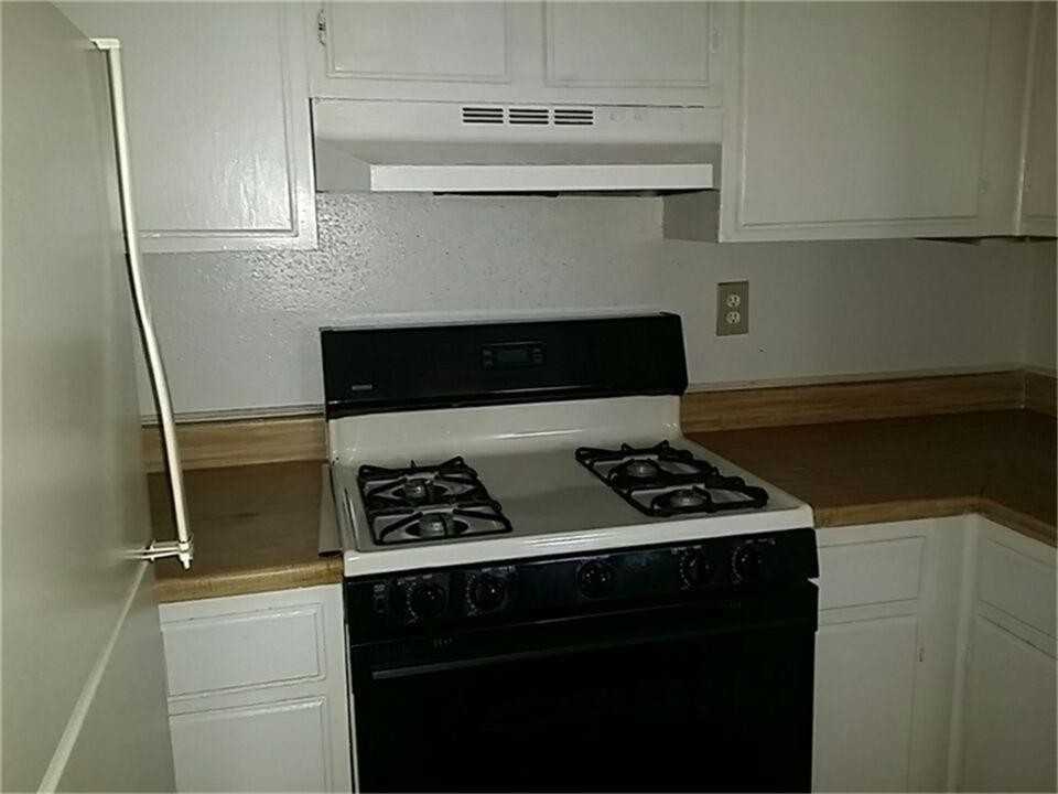 5409 Regal Ridge Lane - Photo 5 of 11