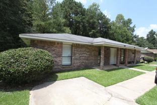 1349 Hampton Dr - Photo 1 of 1