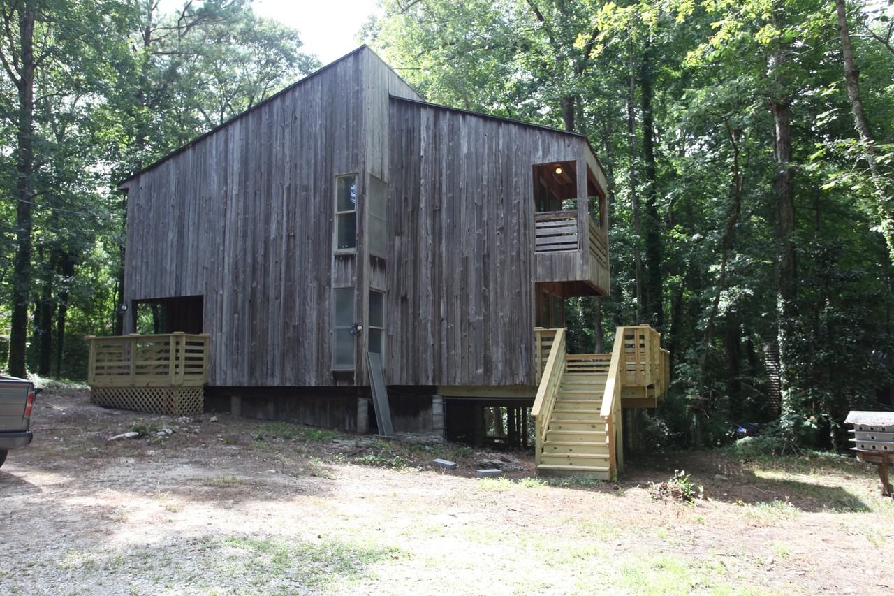 1323 Hickory Ln - Photo 2 of 21