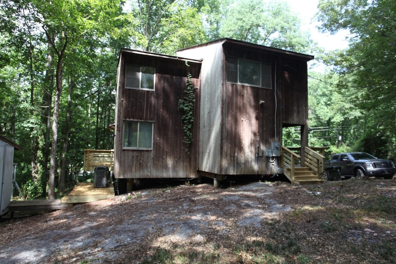 1323 Hickory Ln - Photo 3 of 21