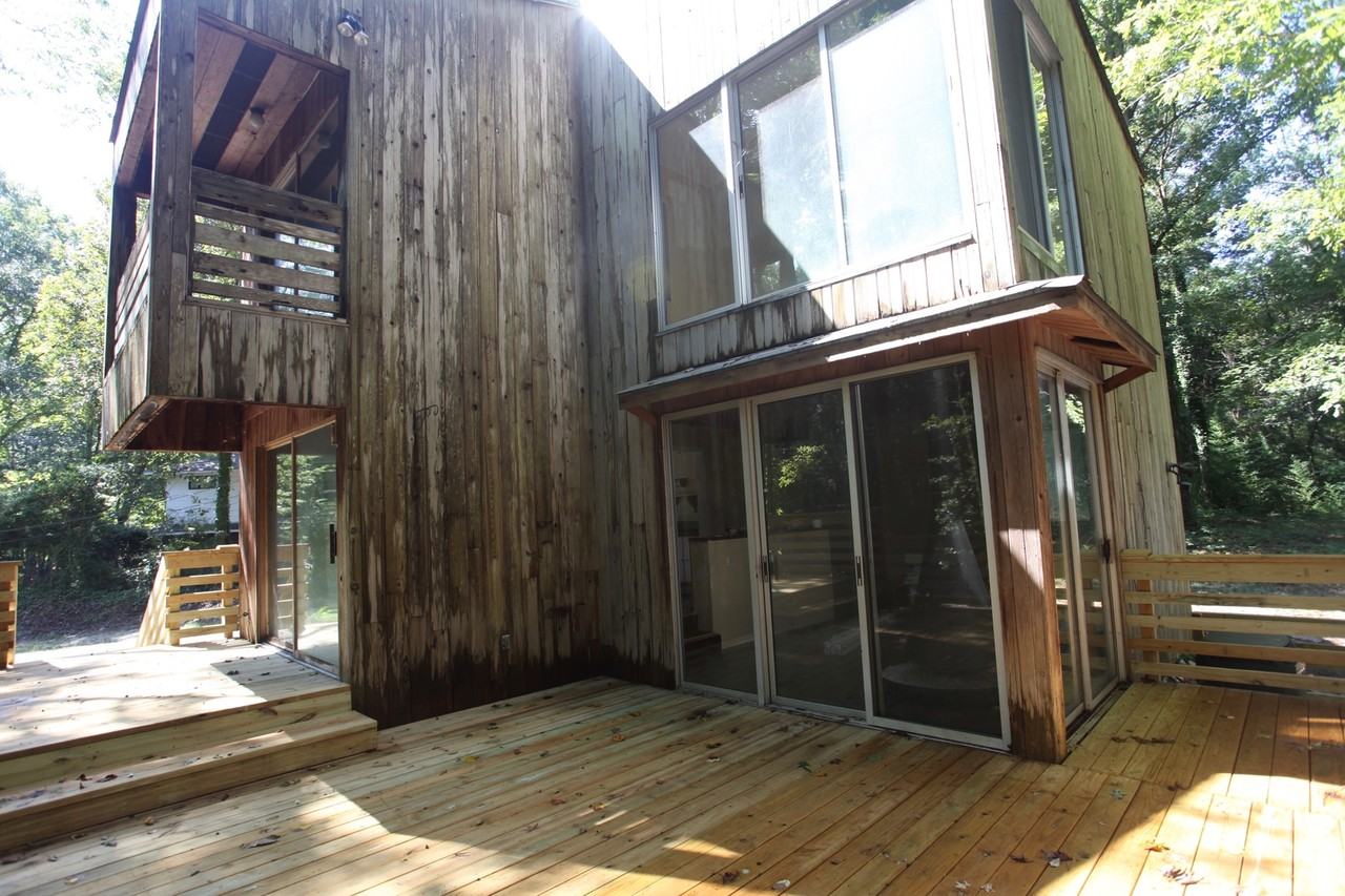 1323 Hickory Ln - Photo 5 of 21