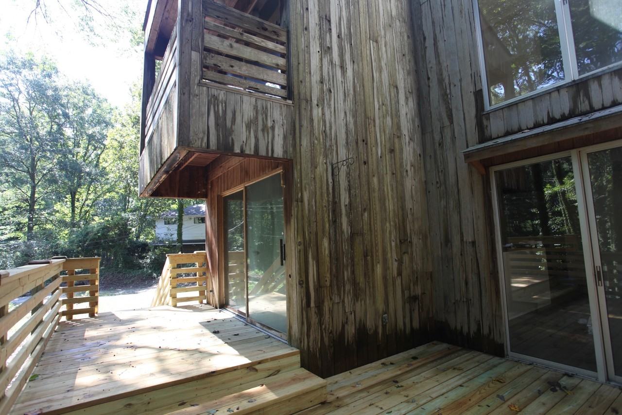 1323 Hickory Ln - Photo 7 of 21