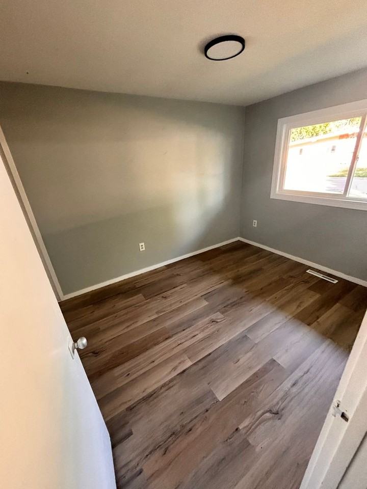 1617 - Photo 3 of 11