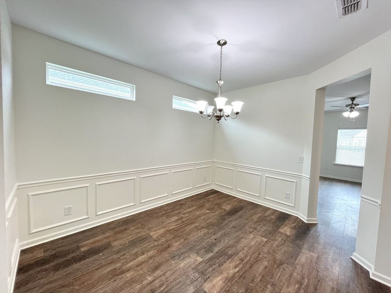 105 E Coker Way - Photo 5 of 39