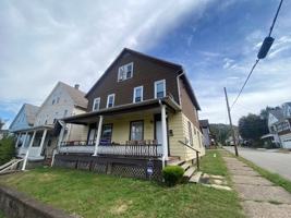 featured image of 768 Park Ave