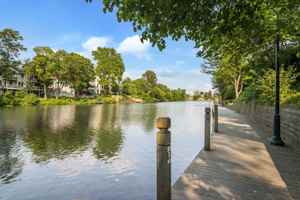 featured image of 213 Midtown Dr